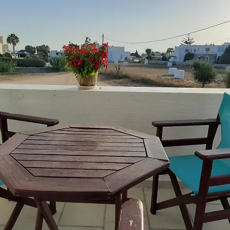 Joanna'S Rooms On The Beach Plaka  Exterior photo