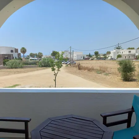 Joanna'S Rooms On The Beach Plaka  Exterior photo