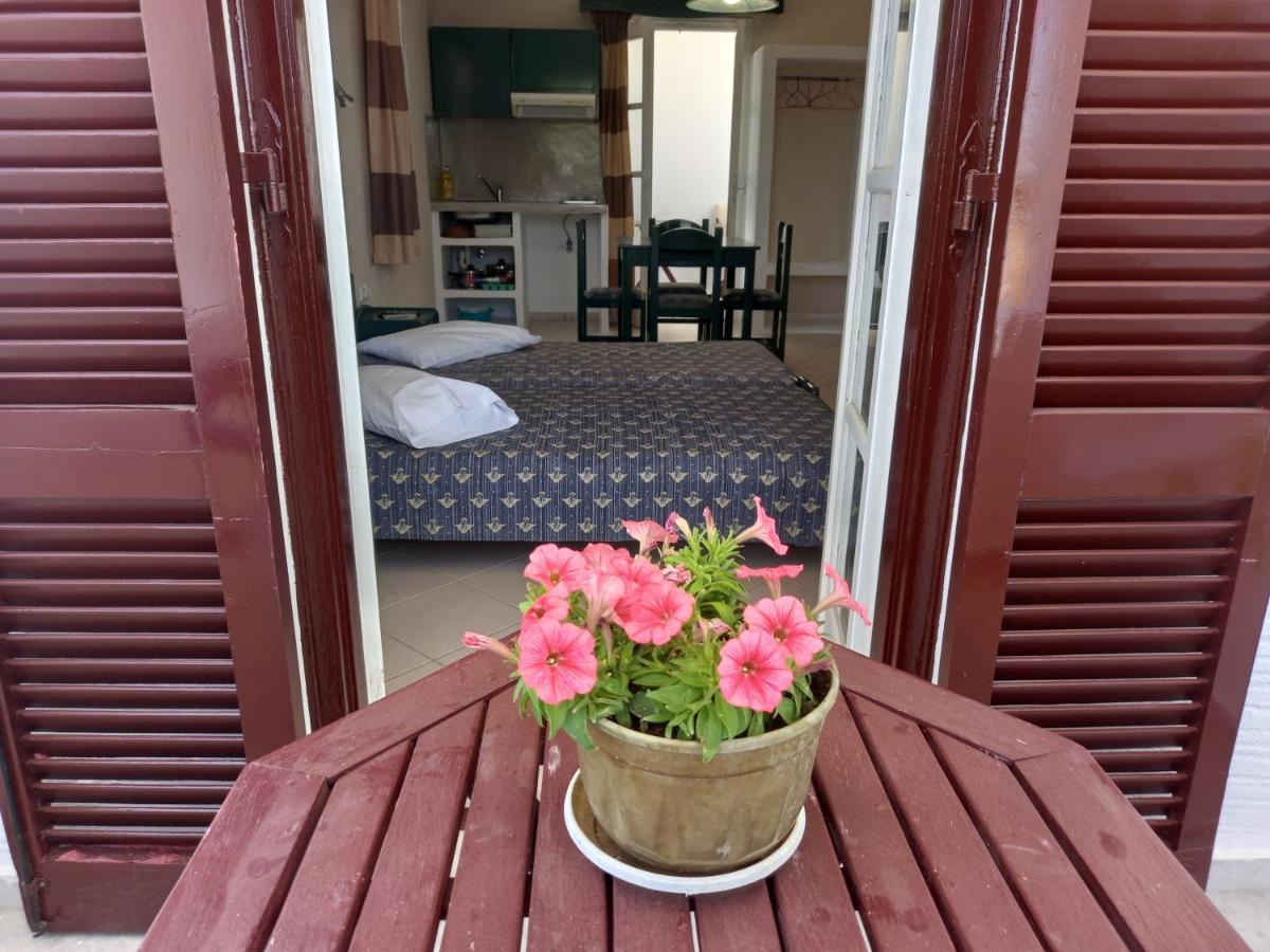 Joanna's On The Apartment Plaka (Naxos)
