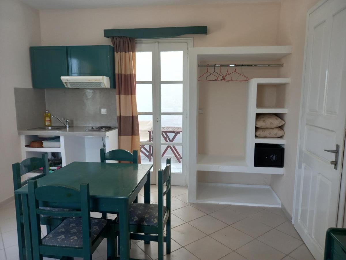 Joanna's On The Apartment Plaka (Naxos)