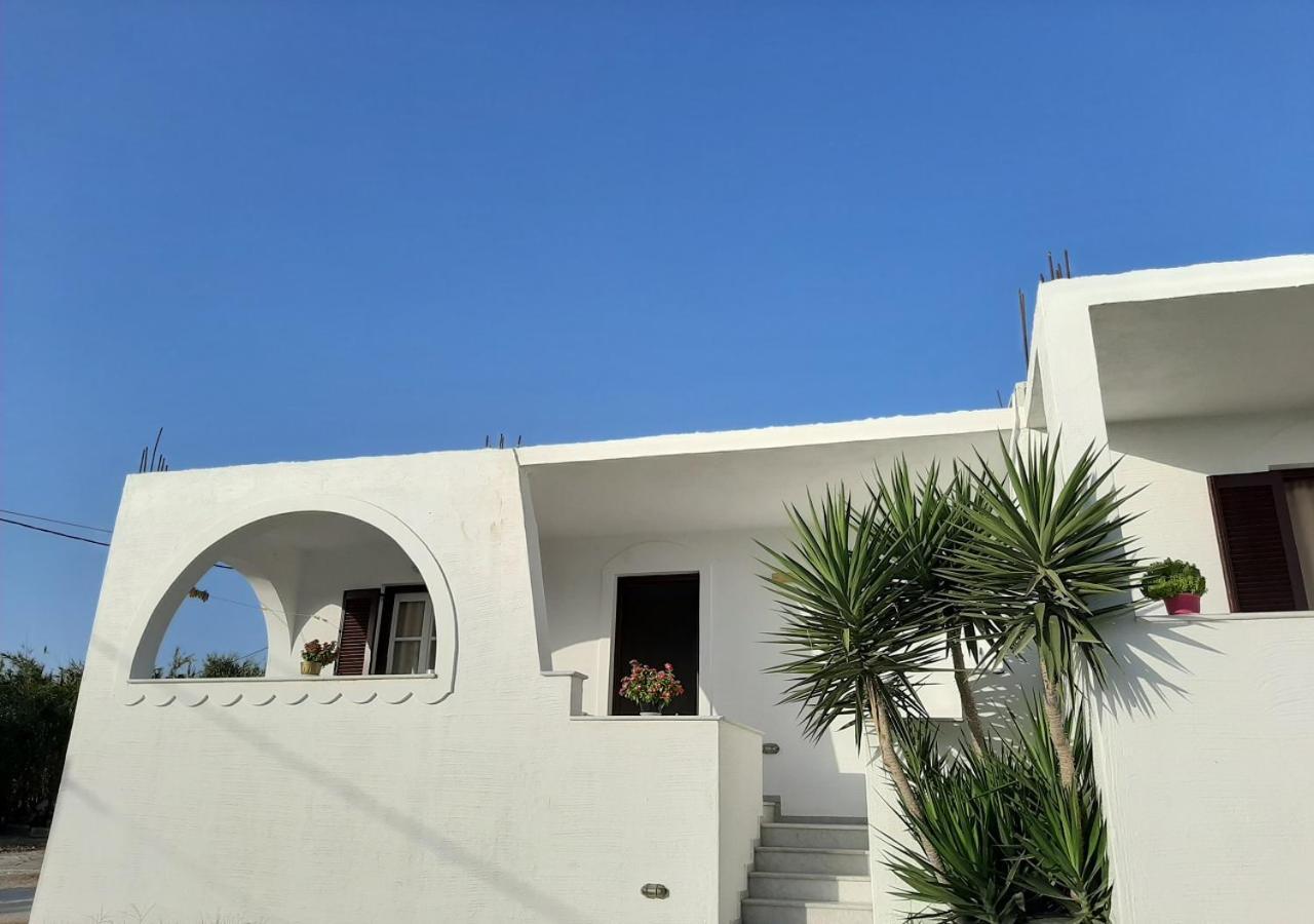 Joanna's On The Apartment Plaka (Naxos)